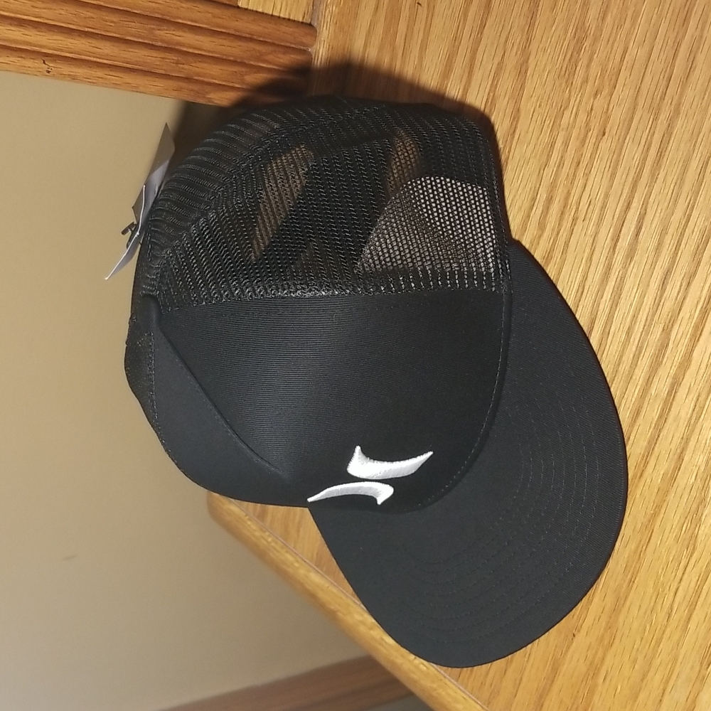HURLEY SNAPBACK HAT - Picture 3 of 6